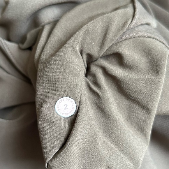 Lululemon Noir Pant Dark Olive Green Size 2 - Picture 14 of 16